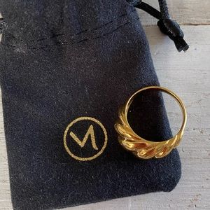 Mejuri Croissant Dome Ring